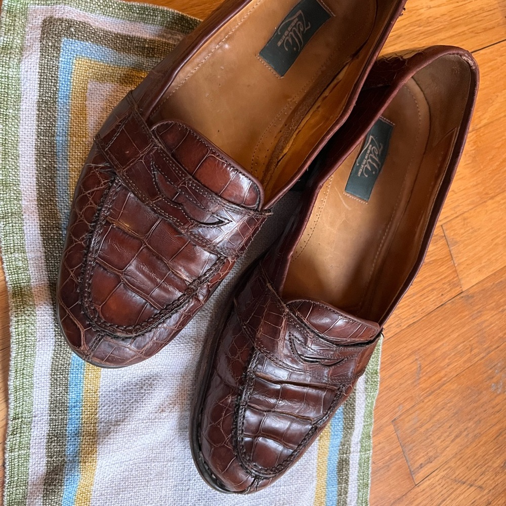 Men's Brown Croc-Embossed Penny Loafers